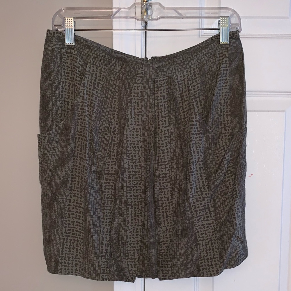 Banana Republic green animal print skirt